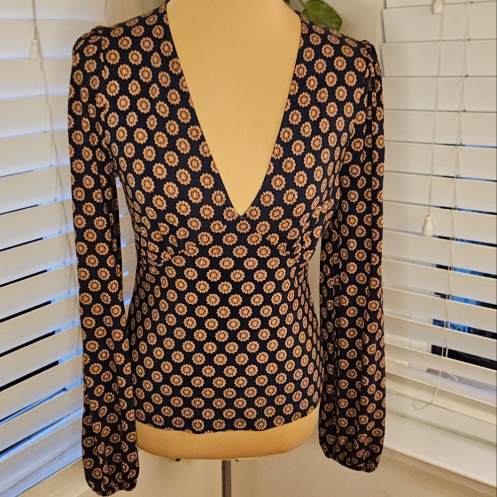 Boden Navy and Gold Fitted Long Sleeve Blouse